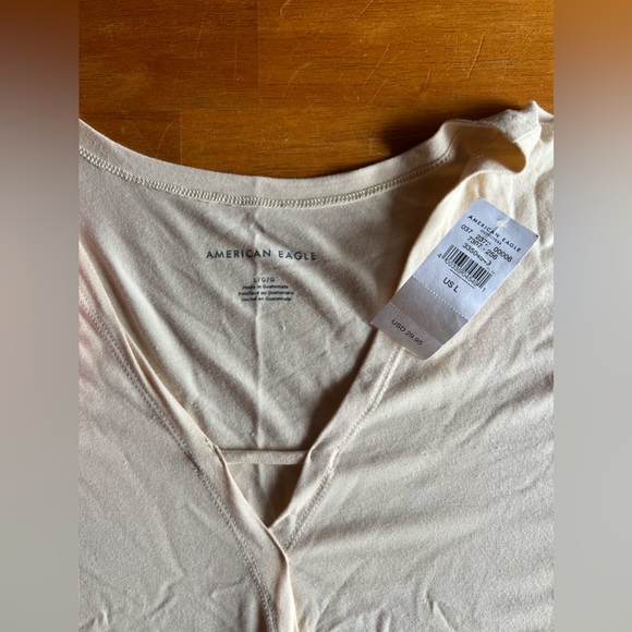 NWT’s Women’s AEO Super Soft Blouse - Picture 3 of 4